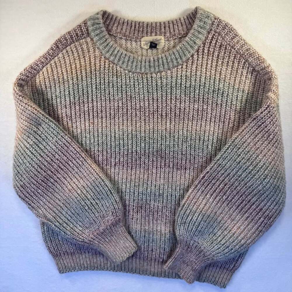 Universal Thread Sweater - Picture 1 of 9